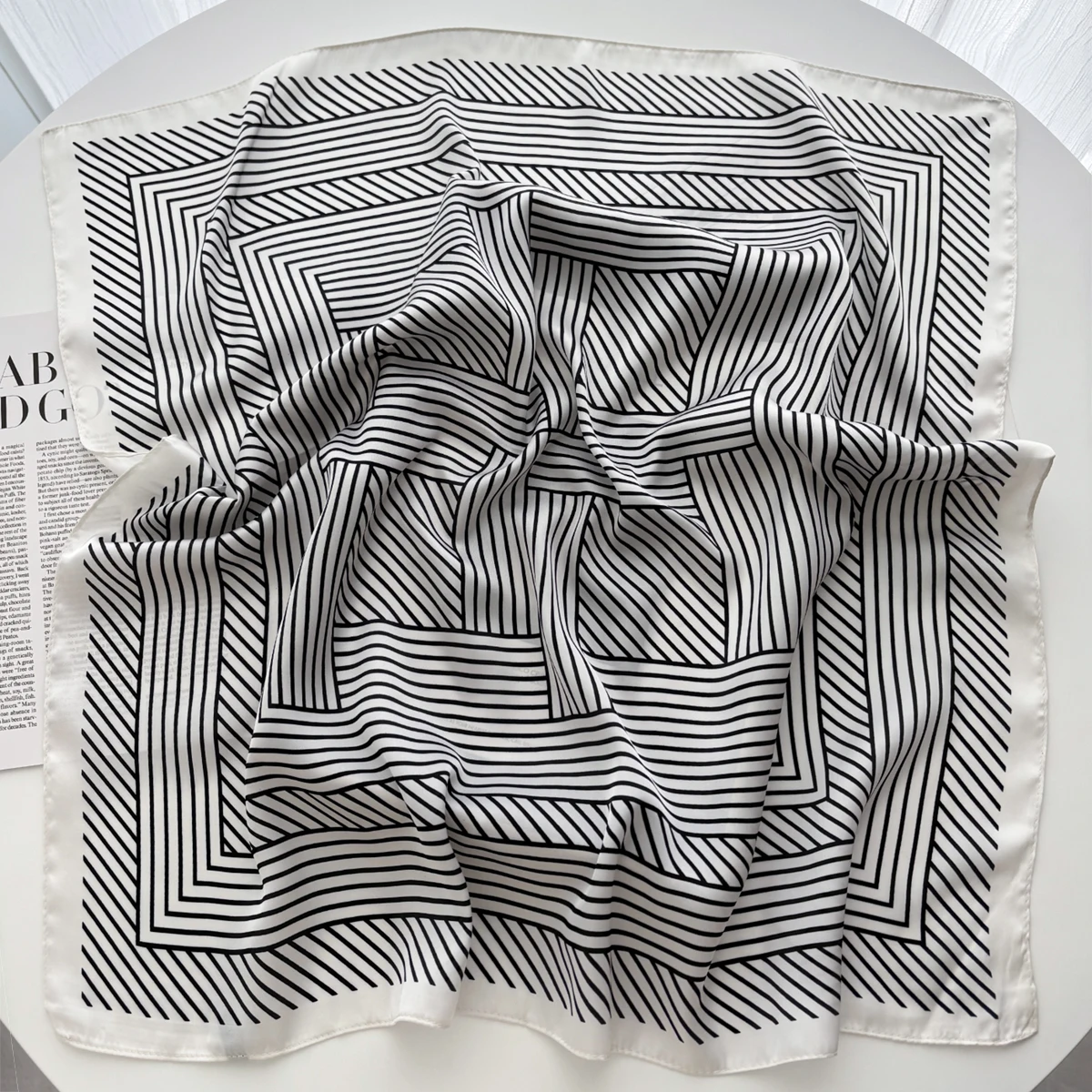Flower Printed Square Scarf El - огляд і ціна Ascot Neck Scarf